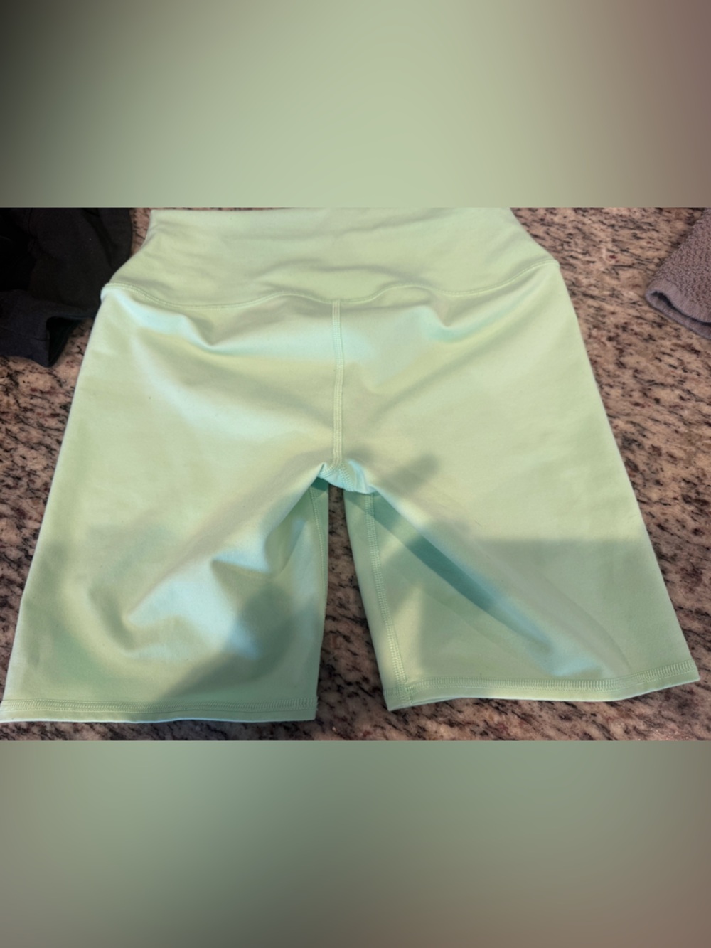 ALO Yoga Airbrush 5" High Waisted Bike Shorts - Picture 5 of 5
